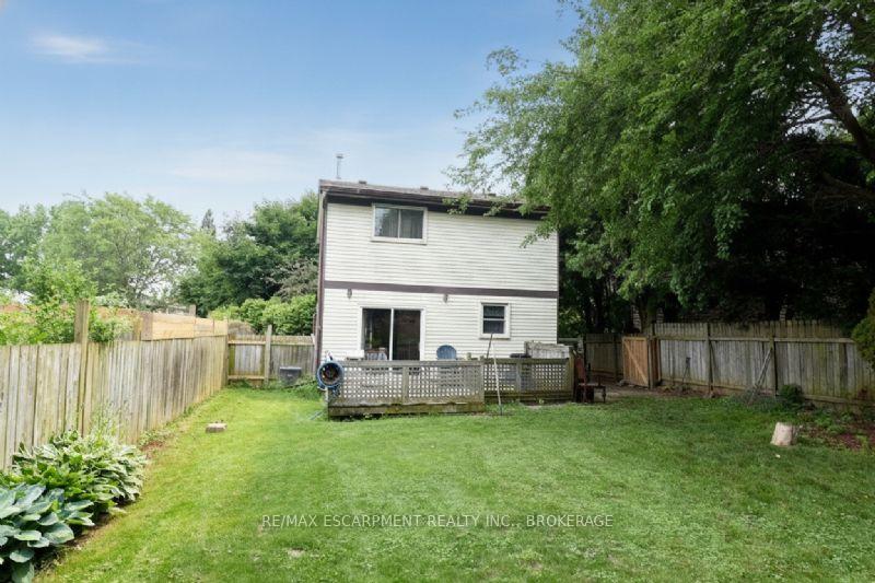 Photo 12 of 6 Viscount Road, Brantford, Lynden Hills — HOMEH