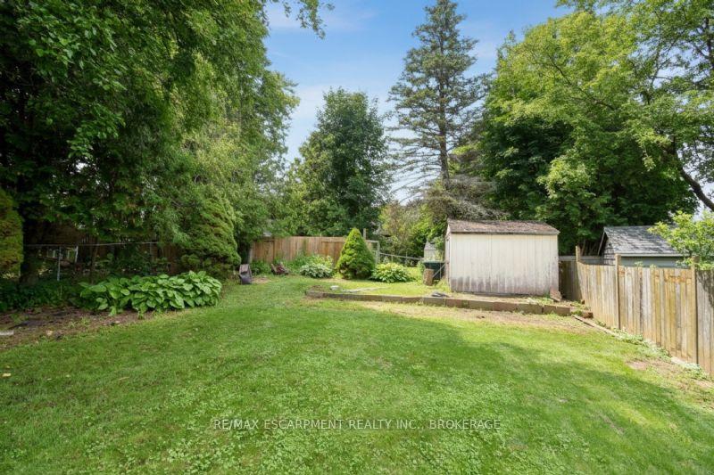 Photo 15 of 6 Viscount Road, Brantford, Lynden Hills — HOMEH
