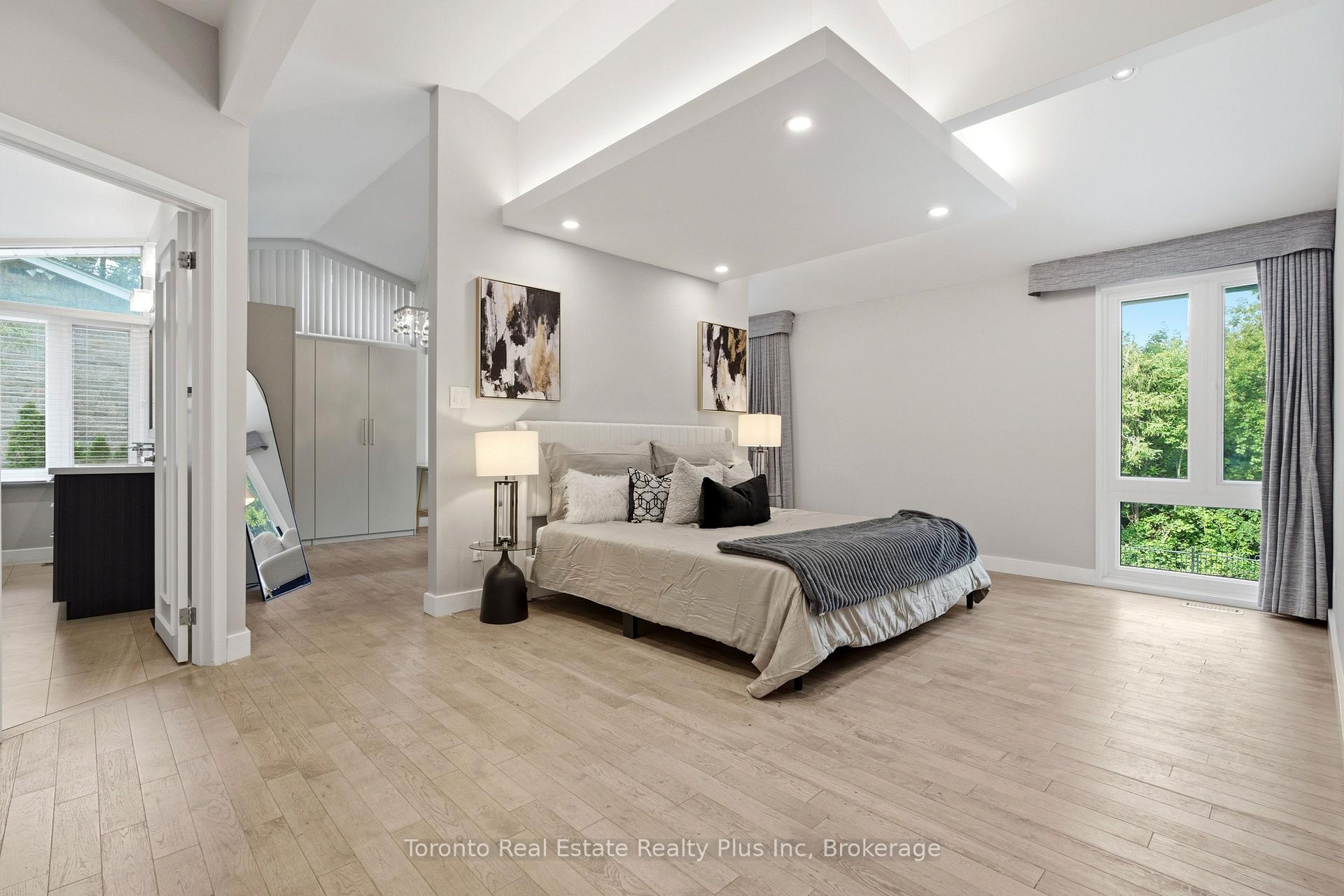 Photo 23 of 39 Dove Lane, Markham, Thornhill — HOMEH