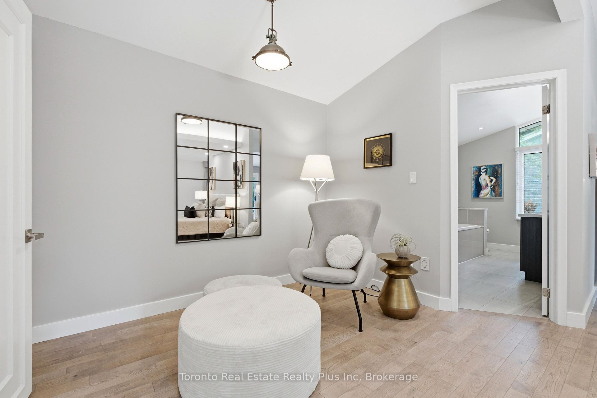 Photo 24 of 39 Dove Lane, Markham, Thornhill — HOMEH