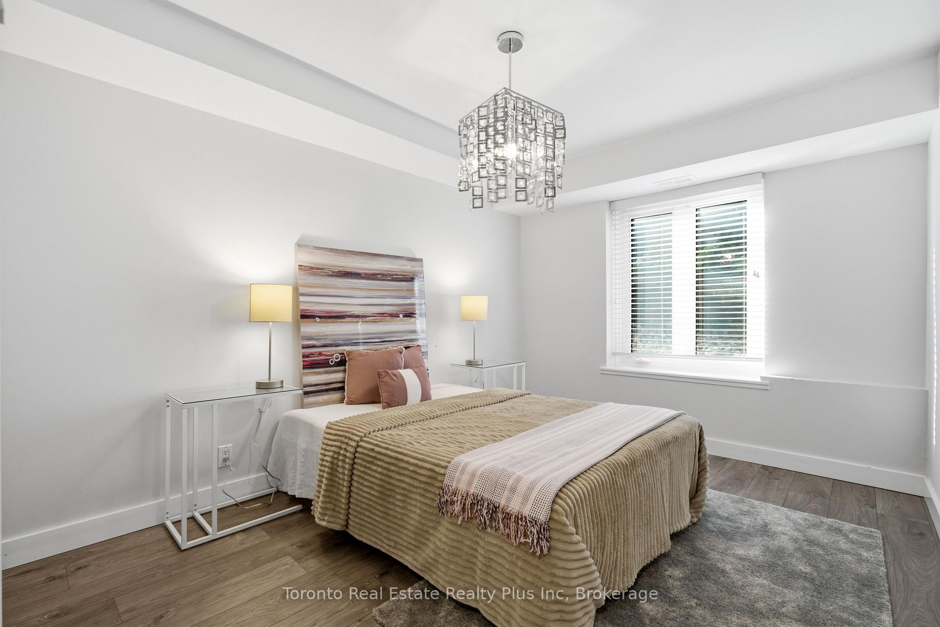 Photo 35 of 39 Dove Lane, Markham, Thornhill — HOMEH