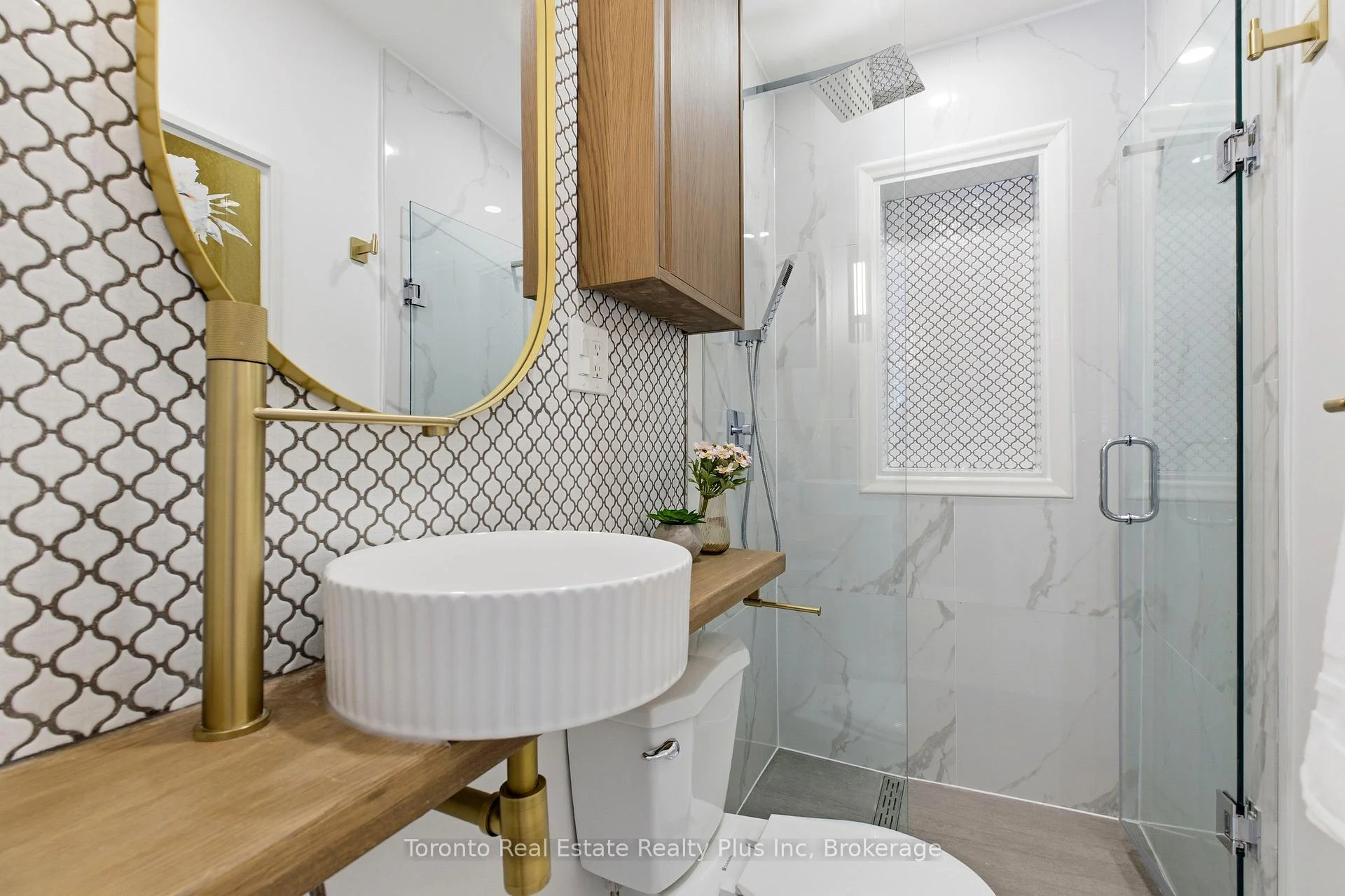 Photo 7 of 3 Blithfield Avenue, North York, Bayview Village — HOMEH