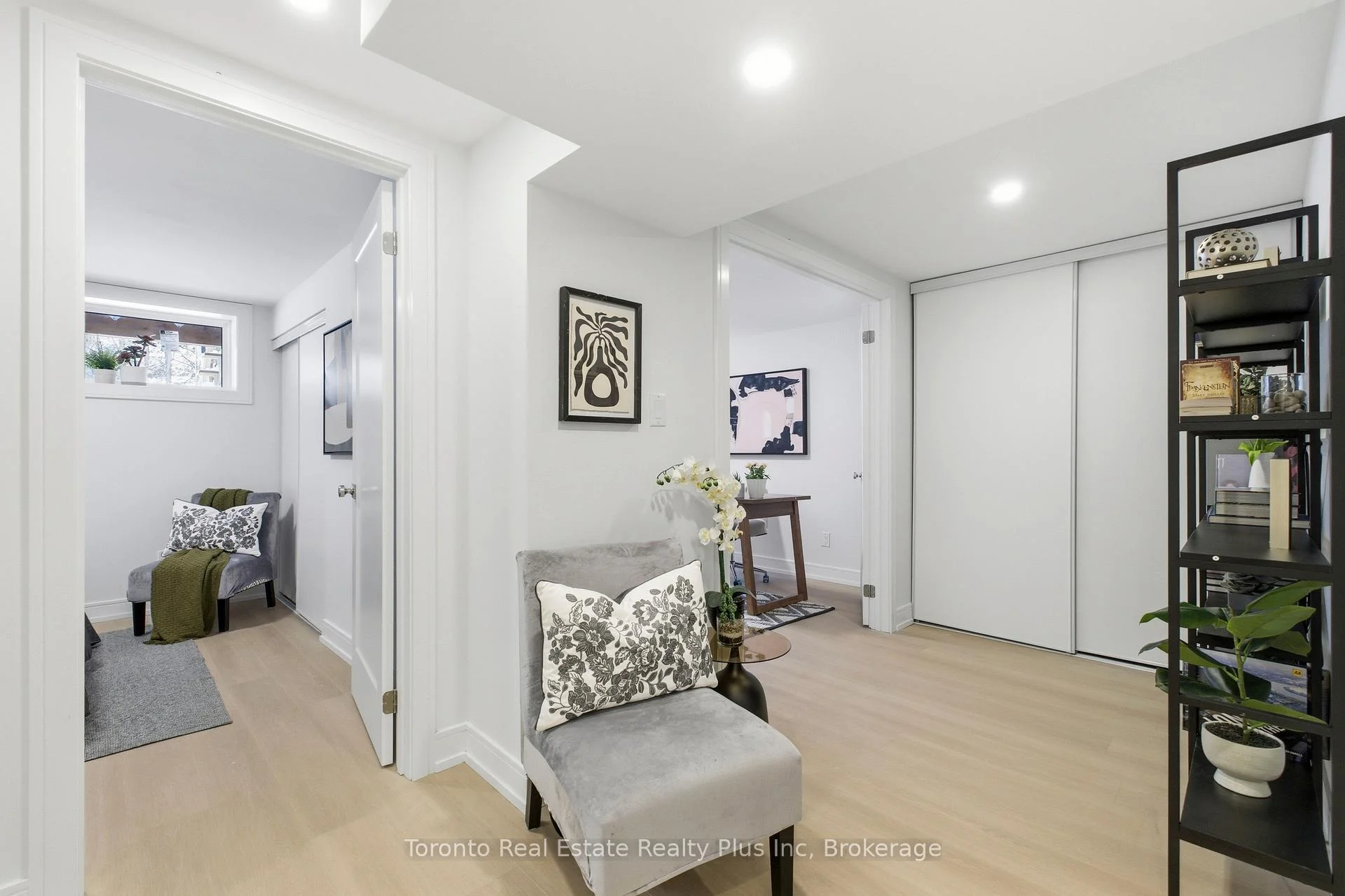 Photo 19 of 3 Blithfield Avenue, North York, Bayview Village — HOMEH