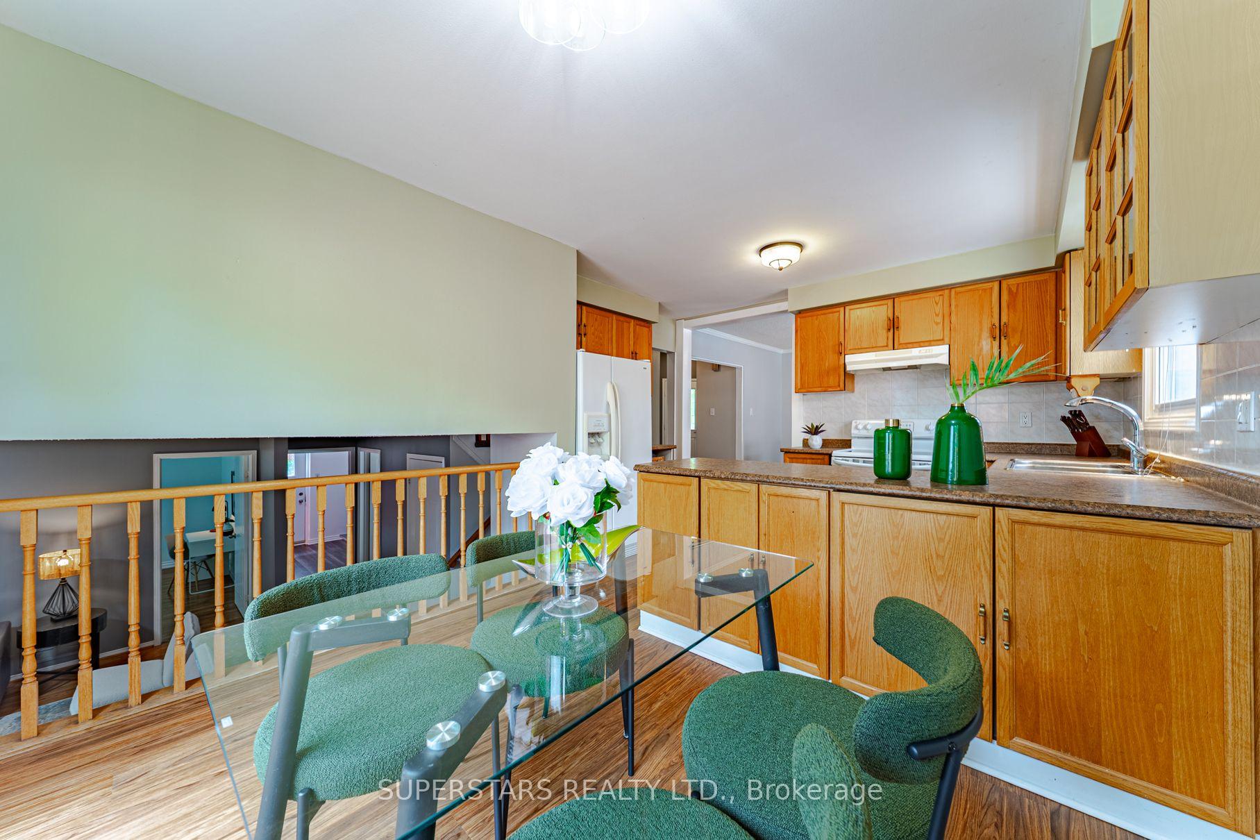 Photo 14 of 99 Peevers Crescent, Newmarket, Glenway Estates — HOMEH