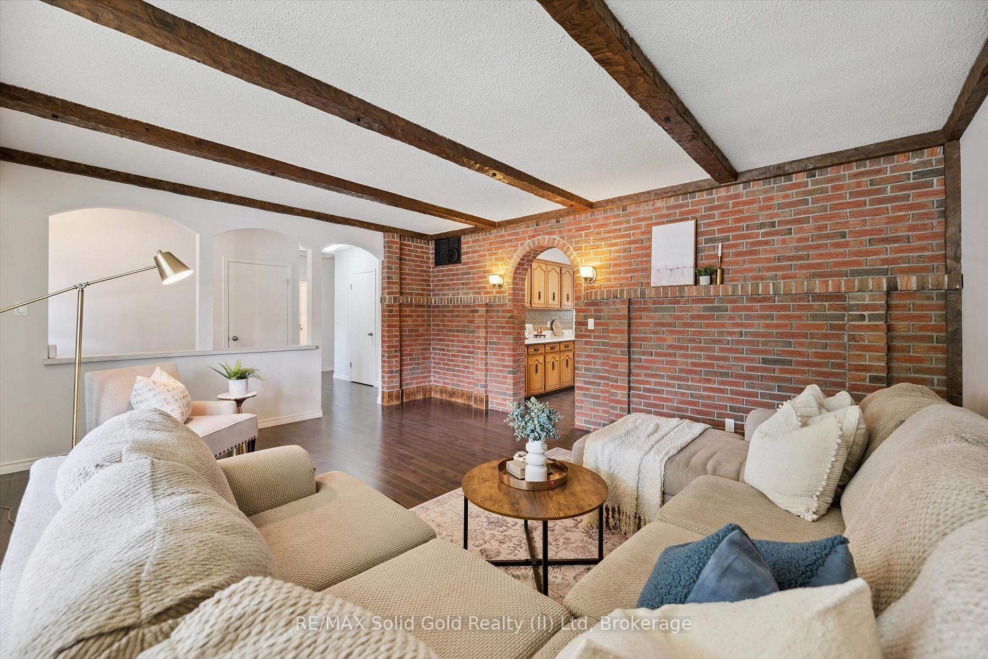 Photo 10 of 164 Bridge Street W, Waterloo, Lexington/Lincoln Village — HOMEH