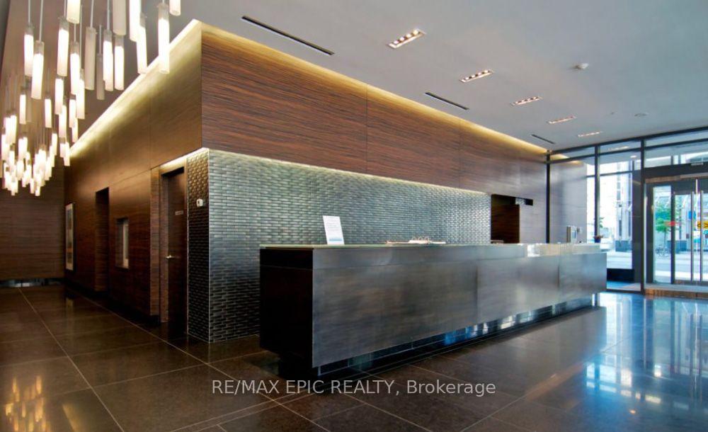 Photo 3 of Unit 702, 770 Bay Street, Toronto, Bay Street Corridor — HOMEH