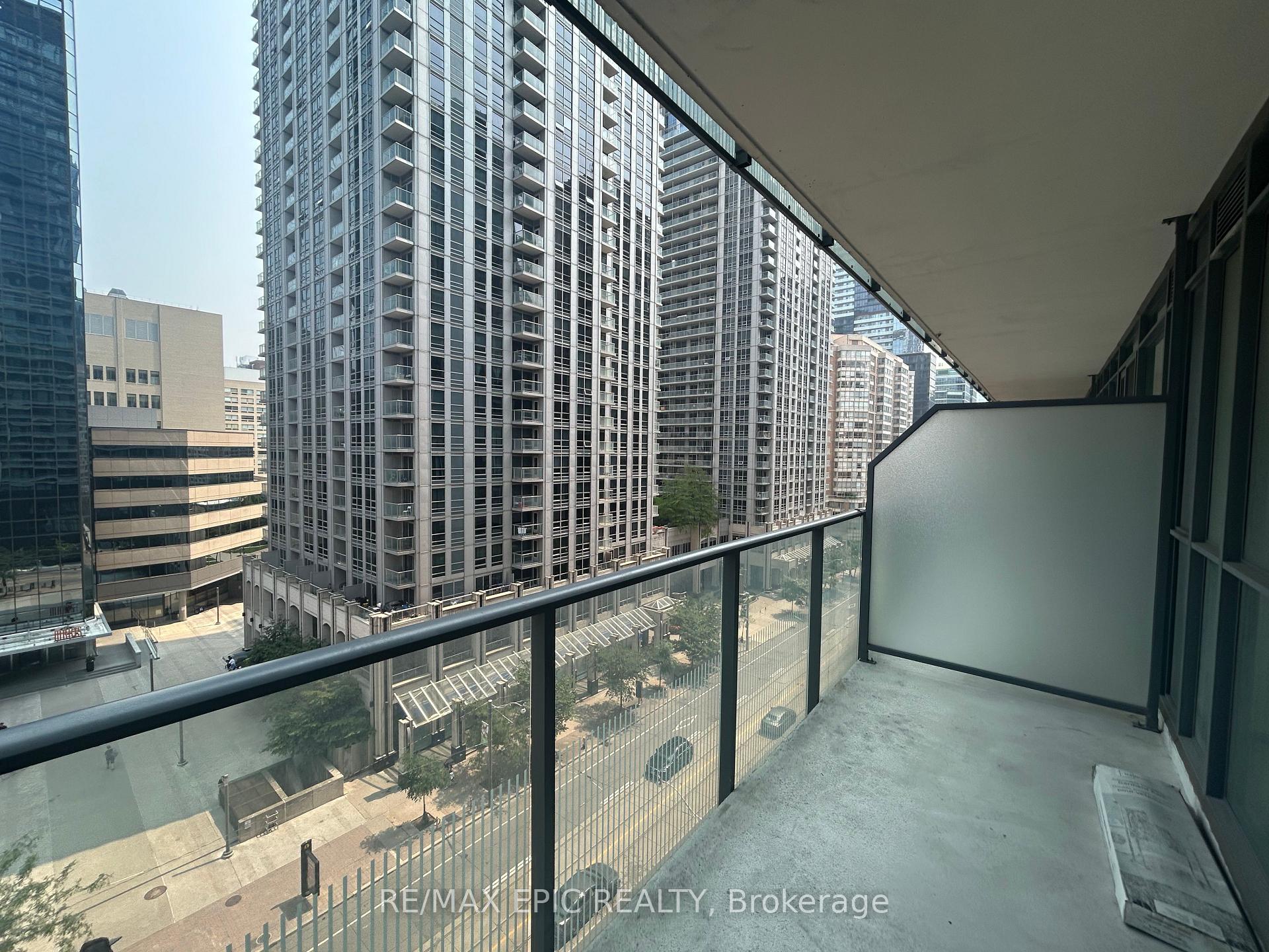 Photo 16 of Unit 702, 770 Bay Street, Toronto, Bay Street Corridor — HOMEH