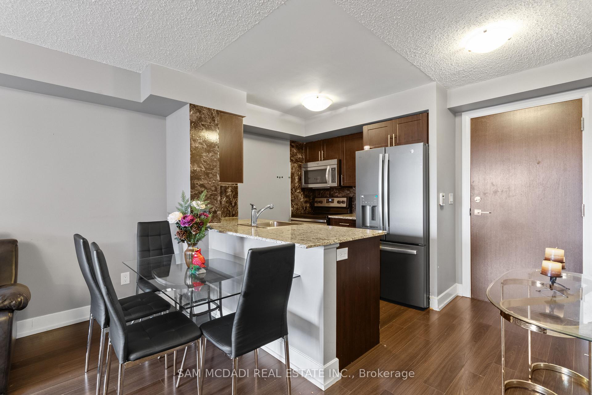 Photo 3 of Unit 630, 2 Eva Road, Etobicoke, Etobicoke West Mall — HOMEH