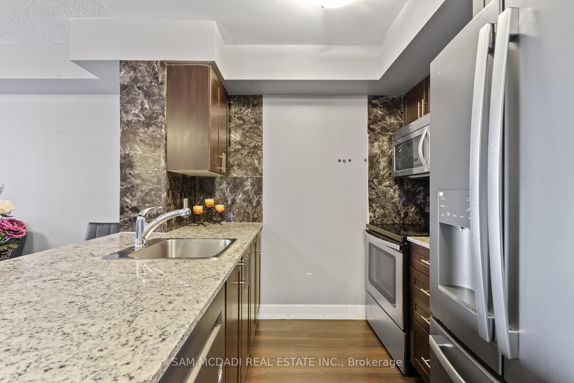 Photo 4 of Unit 630, 2 Eva Road, Etobicoke, Etobicoke West Mall — HOMEH