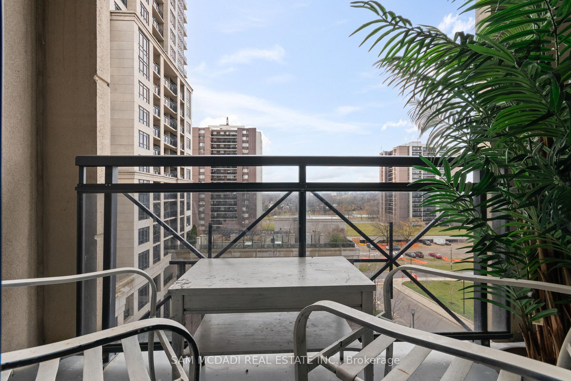 Photo 9 of Unit 630, 2 Eva Road, Etobicoke, Etobicoke West Mall — HOMEH
