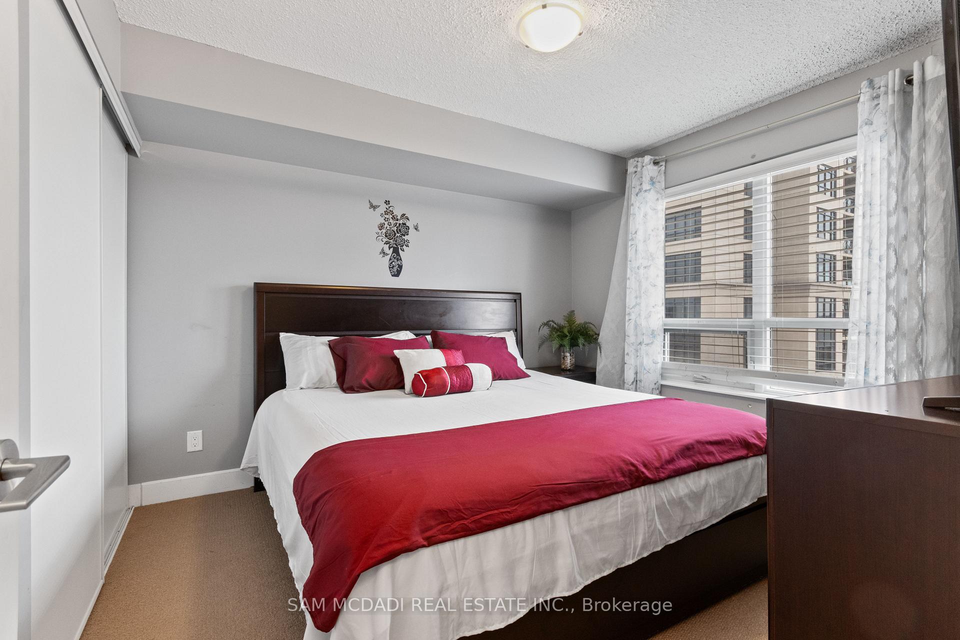Photo 11 of Unit 630, 2 Eva Road, Etobicoke, Etobicoke West Mall — HOMEH
