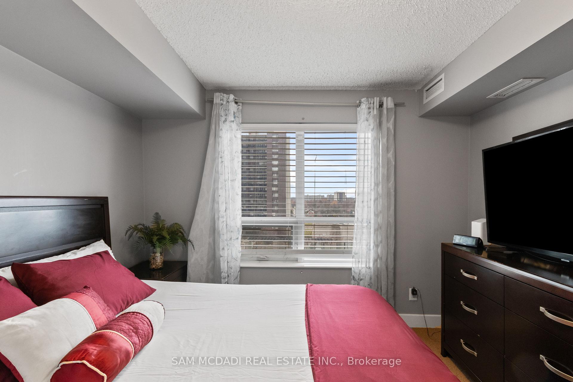 Photo 12 of Unit 630, 2 Eva Road, Etobicoke, Etobicoke West Mall — HOMEH