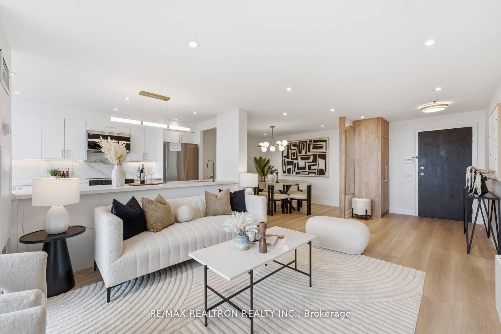Photo 1 of Unit 805, 110 Promenade Circle, Vaughan, Brownridge — HOMEH