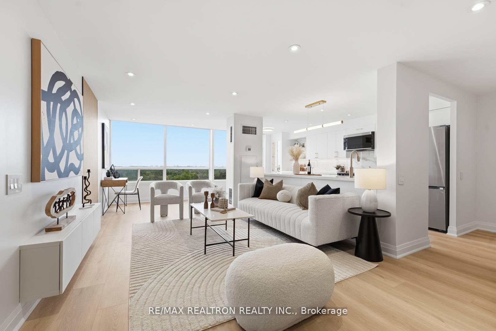 Photo 6 of Unit 805, 110 Promenade Circle, Vaughan, Brownridge — HOMEH