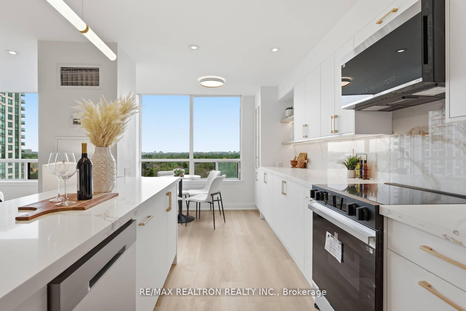 Photo 14 of Unit 805, 110 Promenade Circle, Vaughan, Brownridge — HOMEH