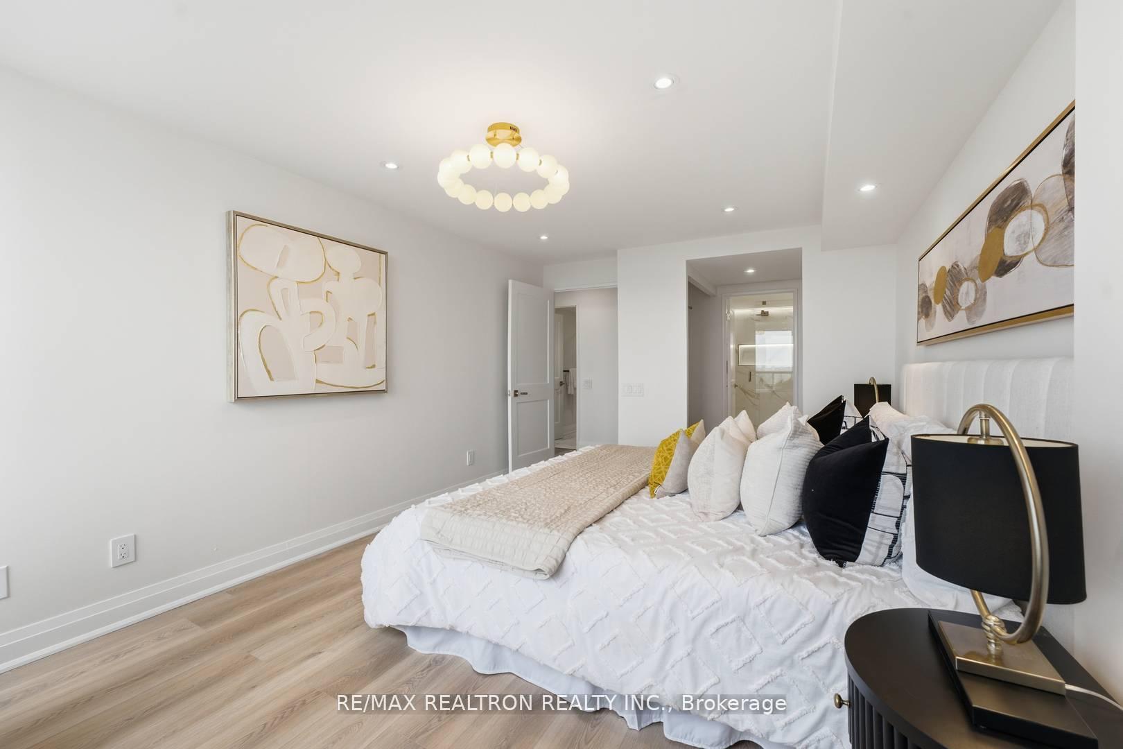 Photo 19 of Unit 805, 110 Promenade Circle, Vaughan, Brownridge — HOMEH
