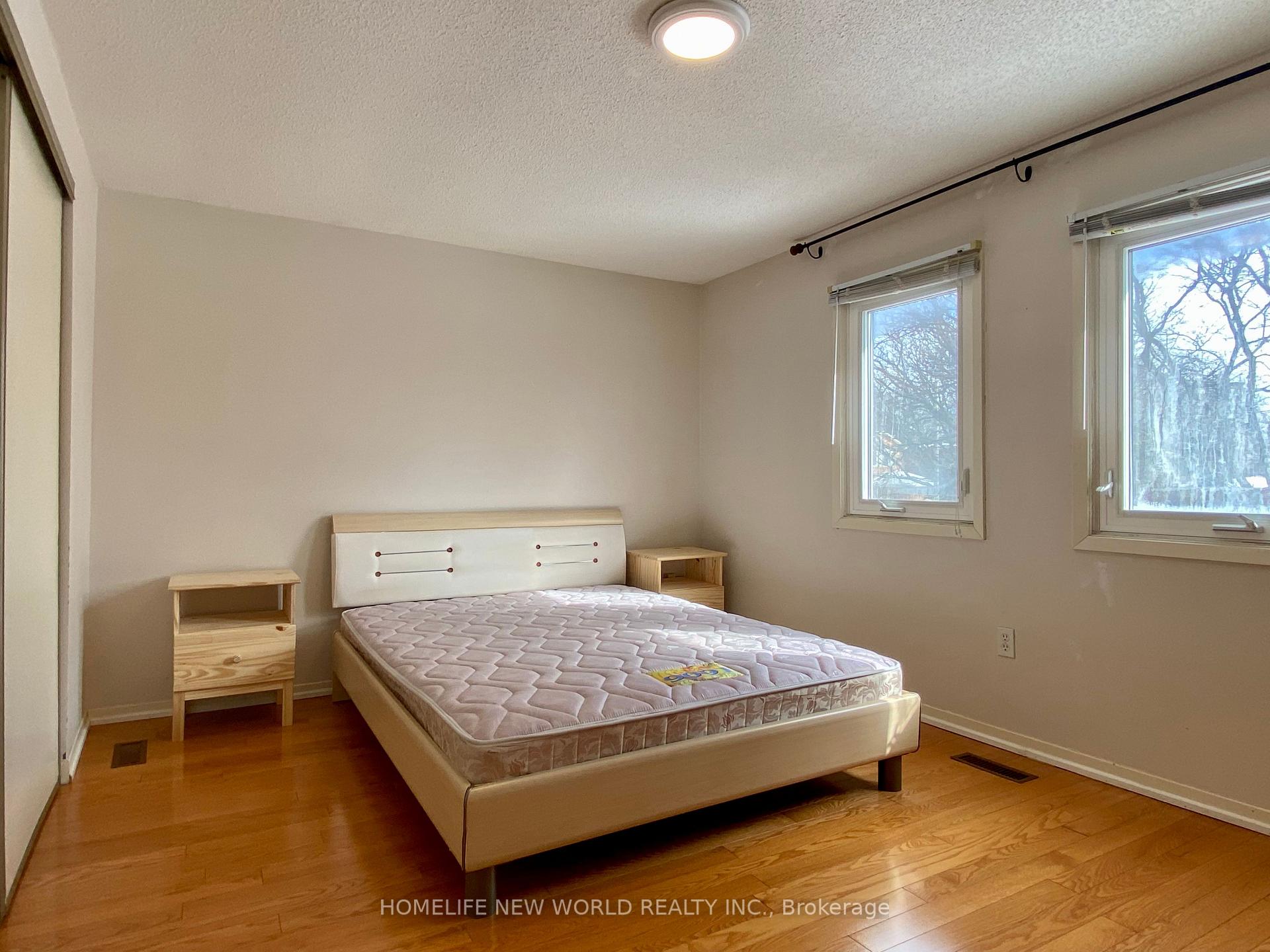 Photo 6 of 14 Eugenia Court, Markham, Markville — HOMEH