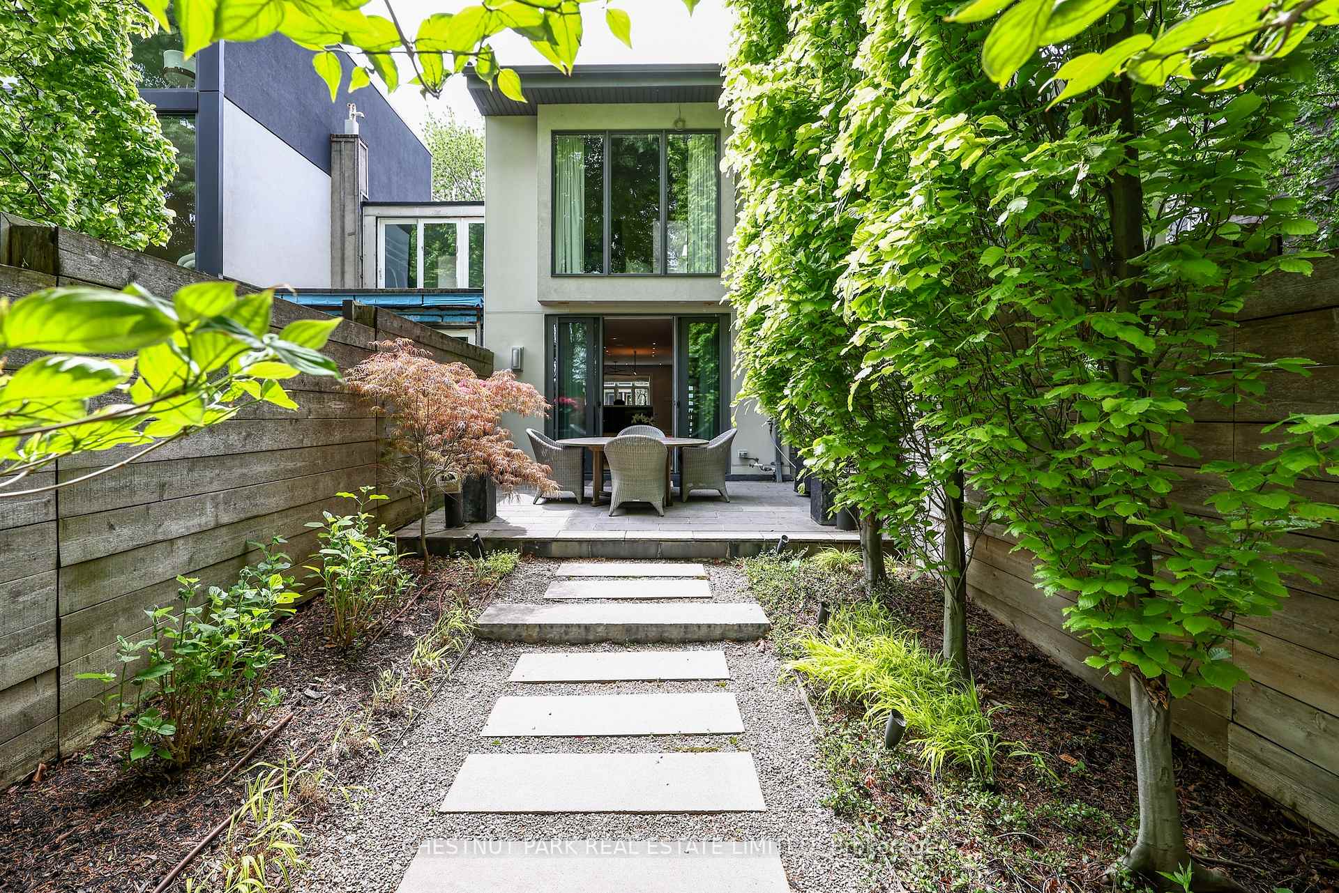 Photo 27 of 70 Summerhill Gardens, Toronto, Rosedale-Moore Park — HOMEH