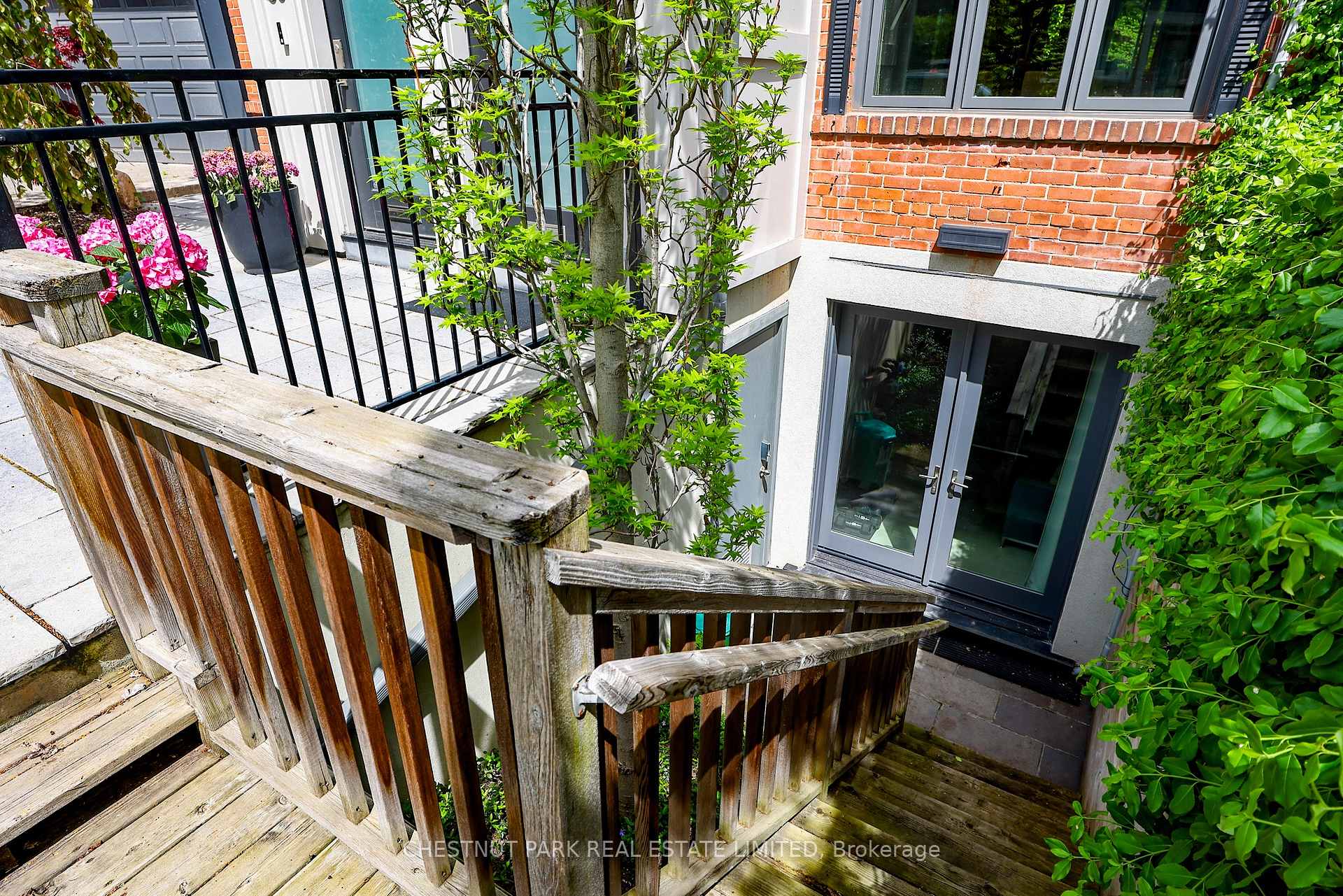 Photo 32 of 70 Summerhill Gardens, Toronto, Rosedale-Moore Park — HOMEH