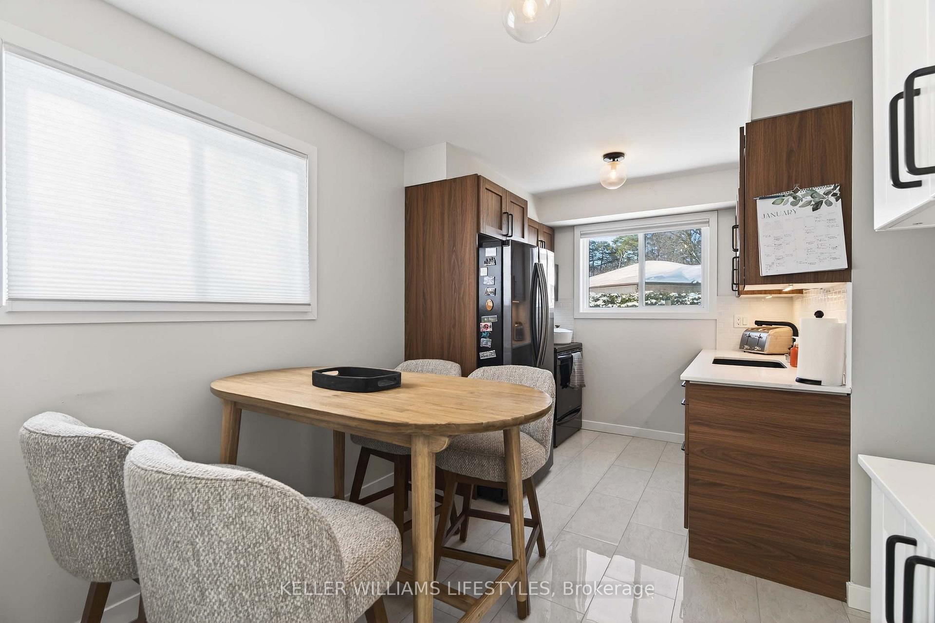 Photo 10 of 26 Caprice Crescent, London, East I — HOMEH