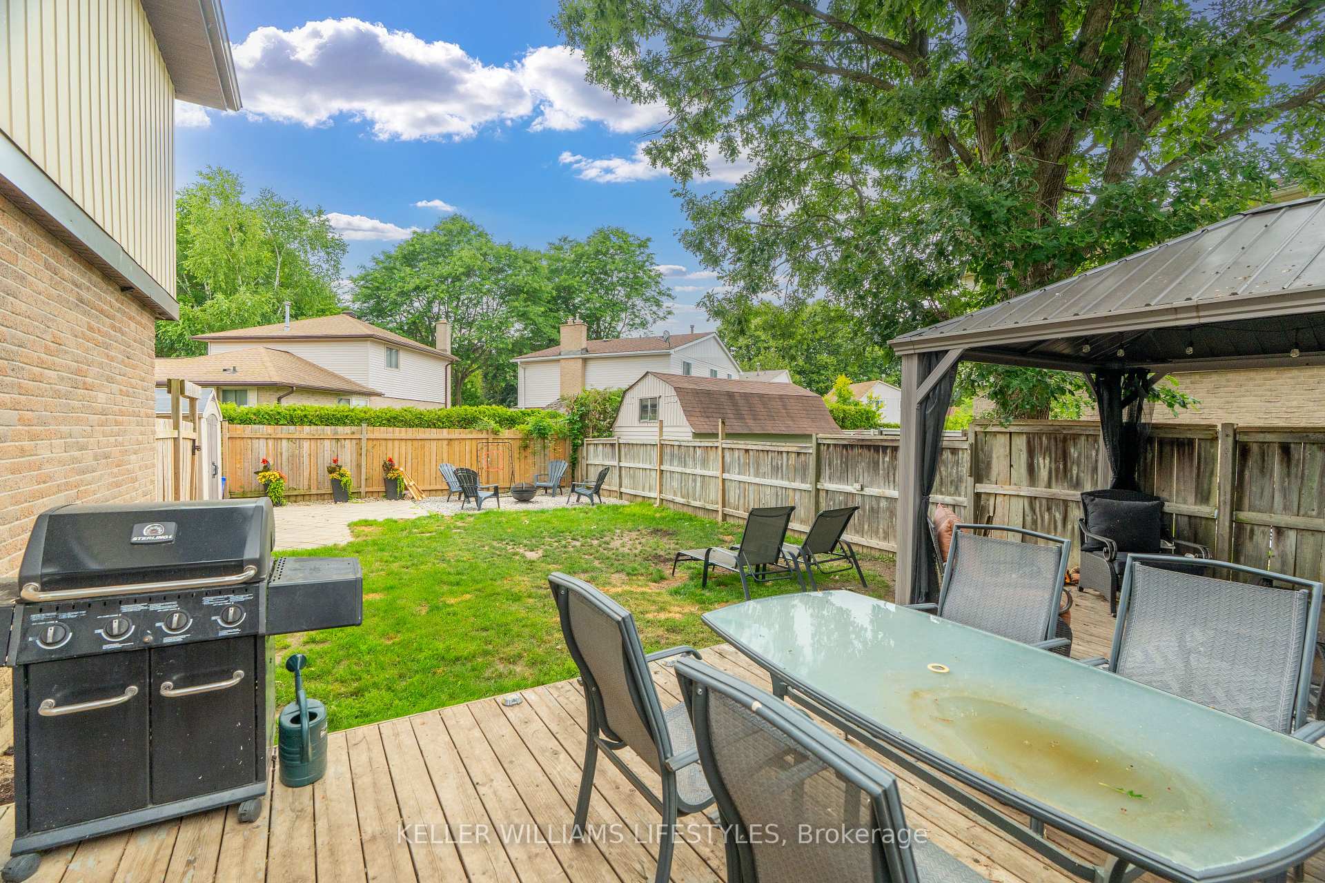 Photo 40 of 26 Caprice Crescent, London, East I — HOMEH