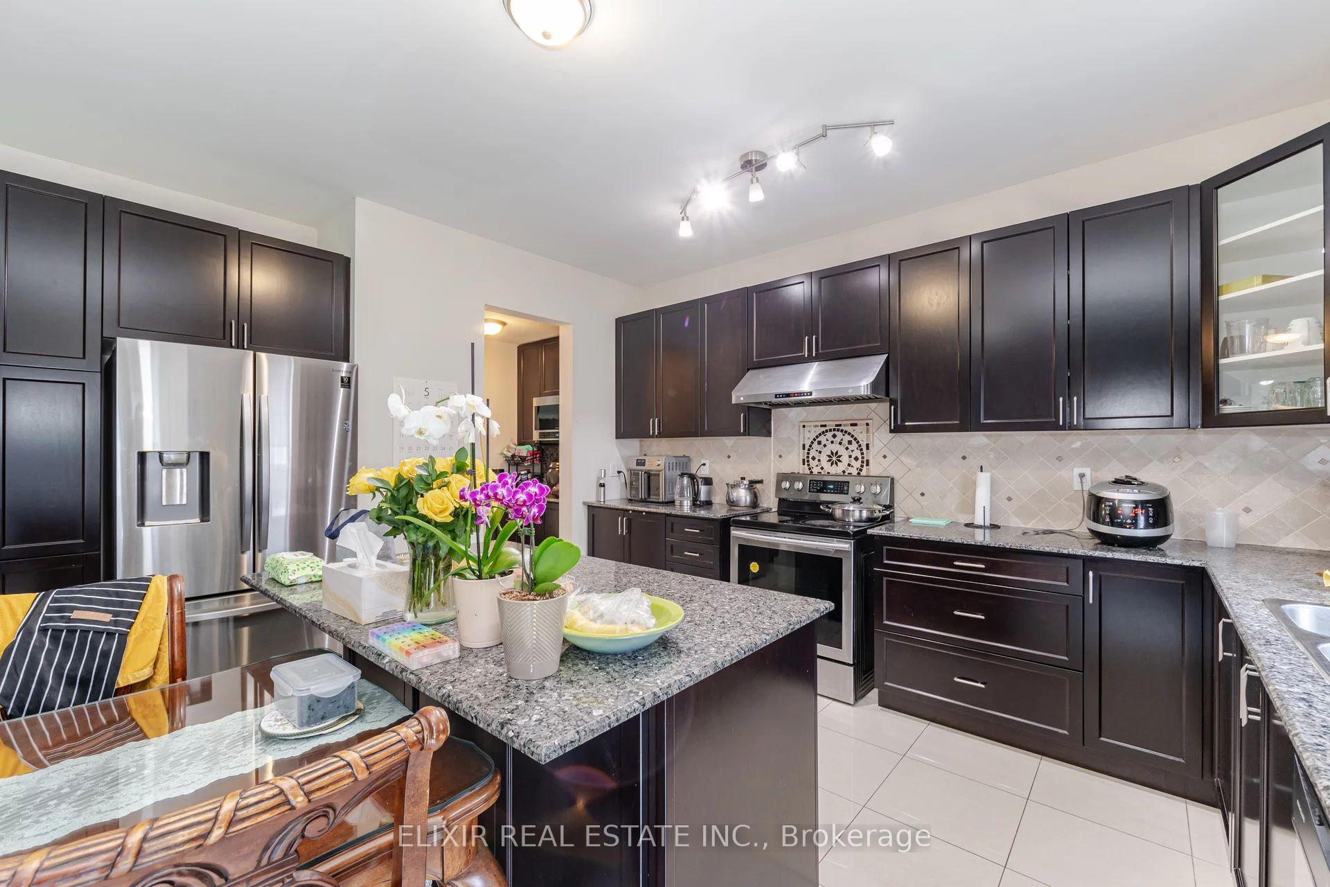 Photo 14 of 59 Lola Crescent, Brampton, Northwest Brampton — HOMEH