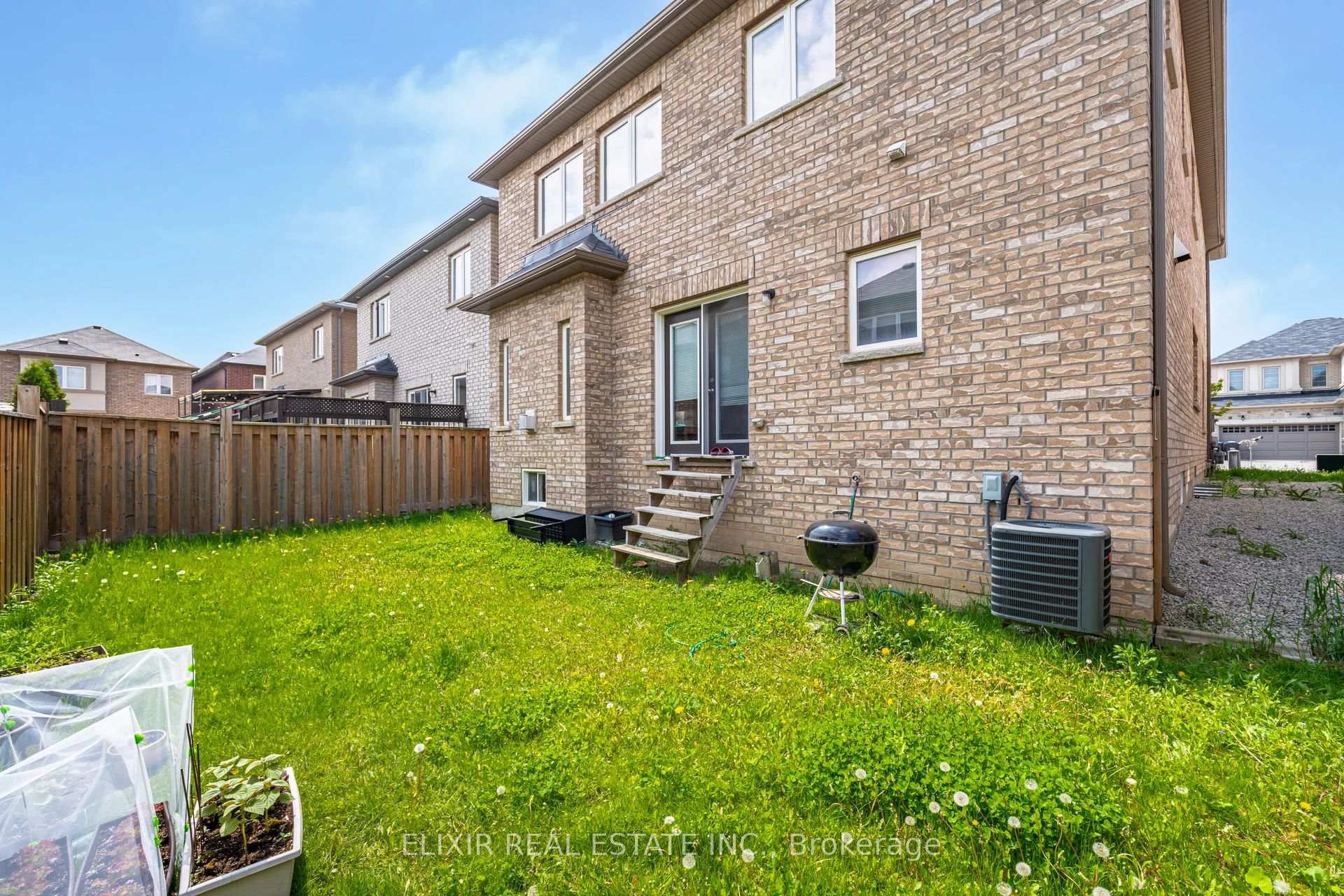 Photo 32 of 59 Lola Crescent, Brampton, Northwest Brampton — HOMEH