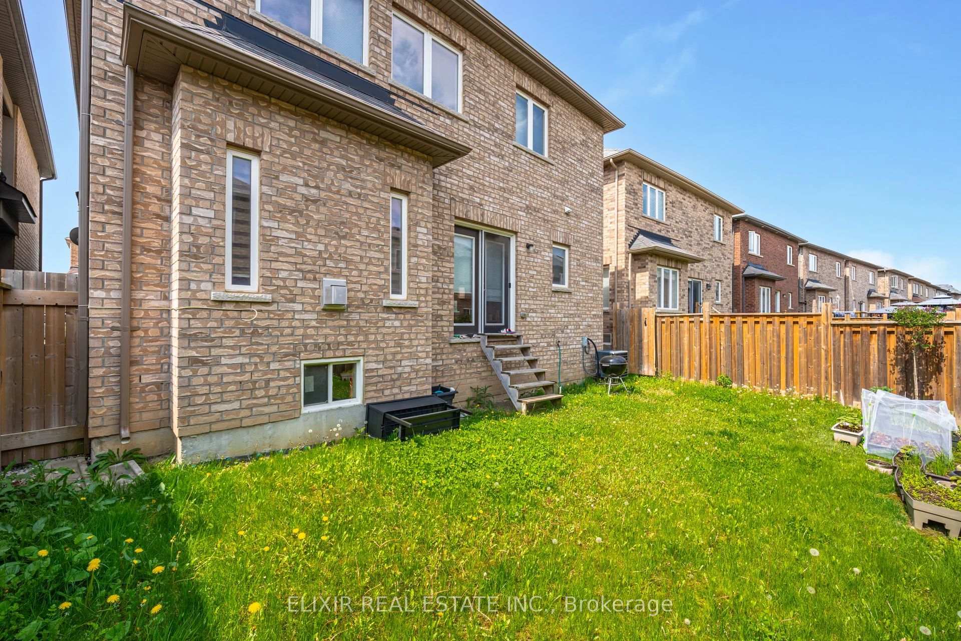 Photo 34 of 59 Lola Crescent, Brampton, Northwest Brampton — HOMEH