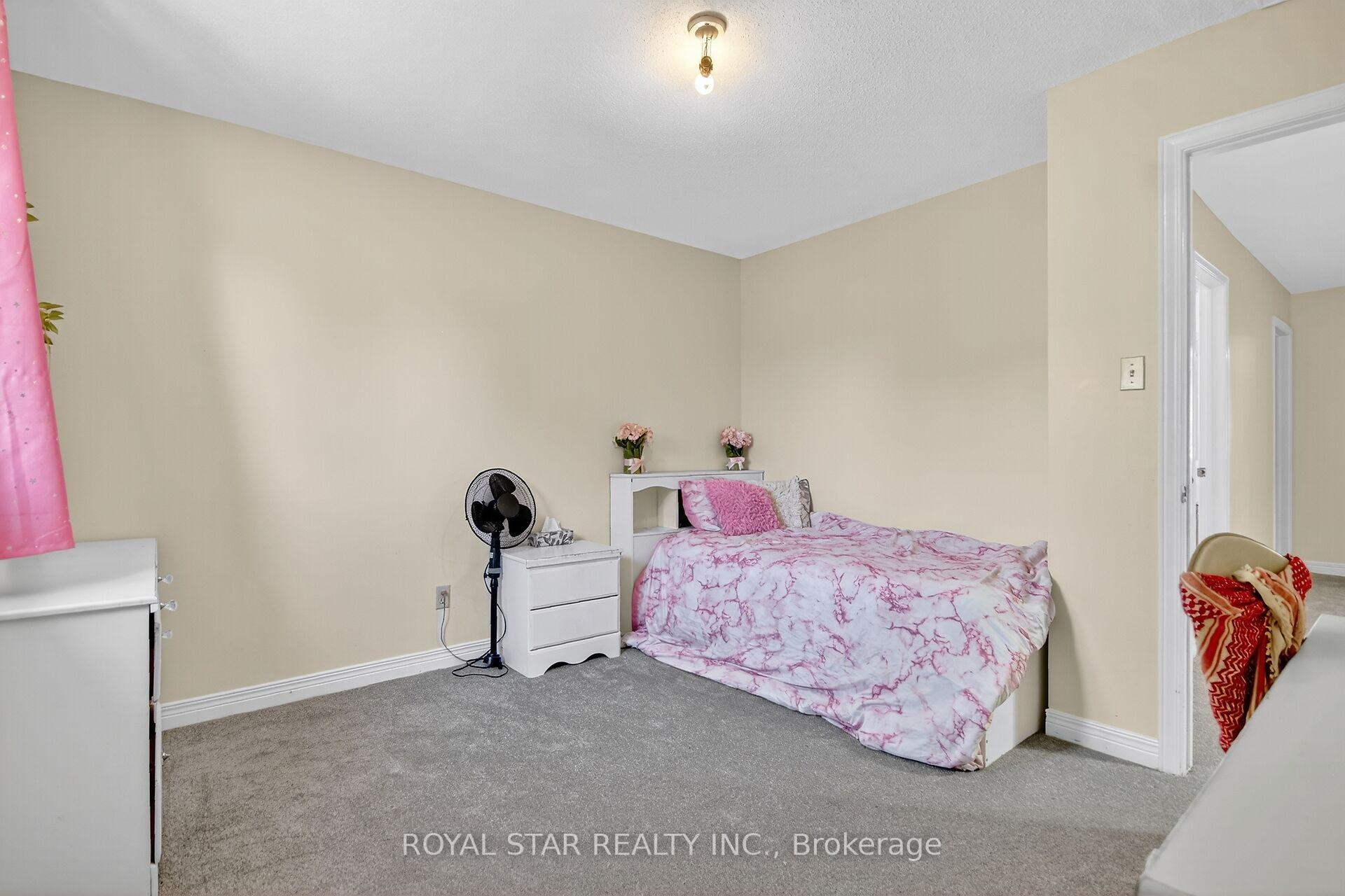 Photo 25 of 5 Southland Crescent, Ottawa, Hunt Club Park — HOMEH