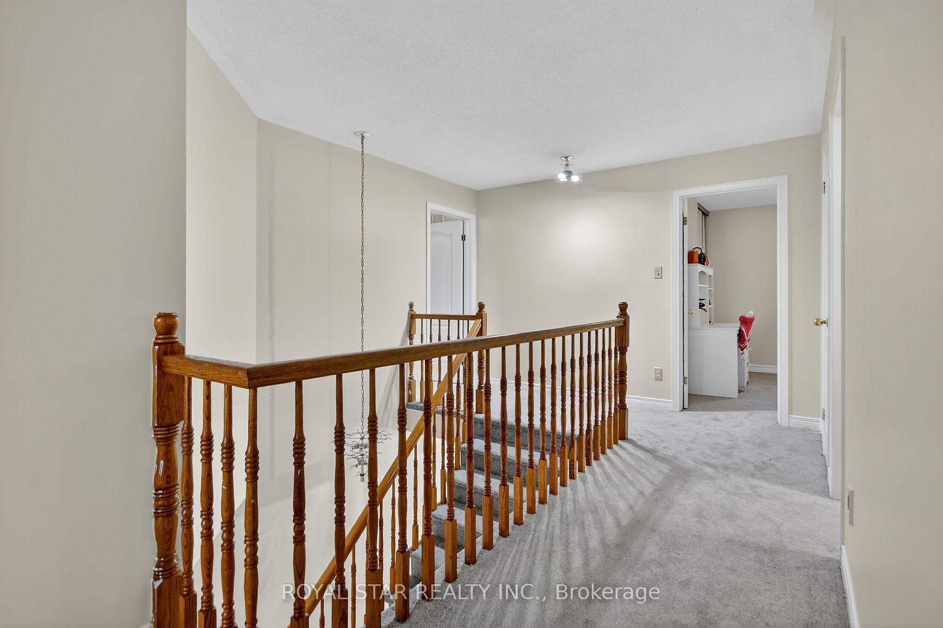 Photo 26 of 5 Southland Crescent, Ottawa, Hunt Club Park — HOMEH