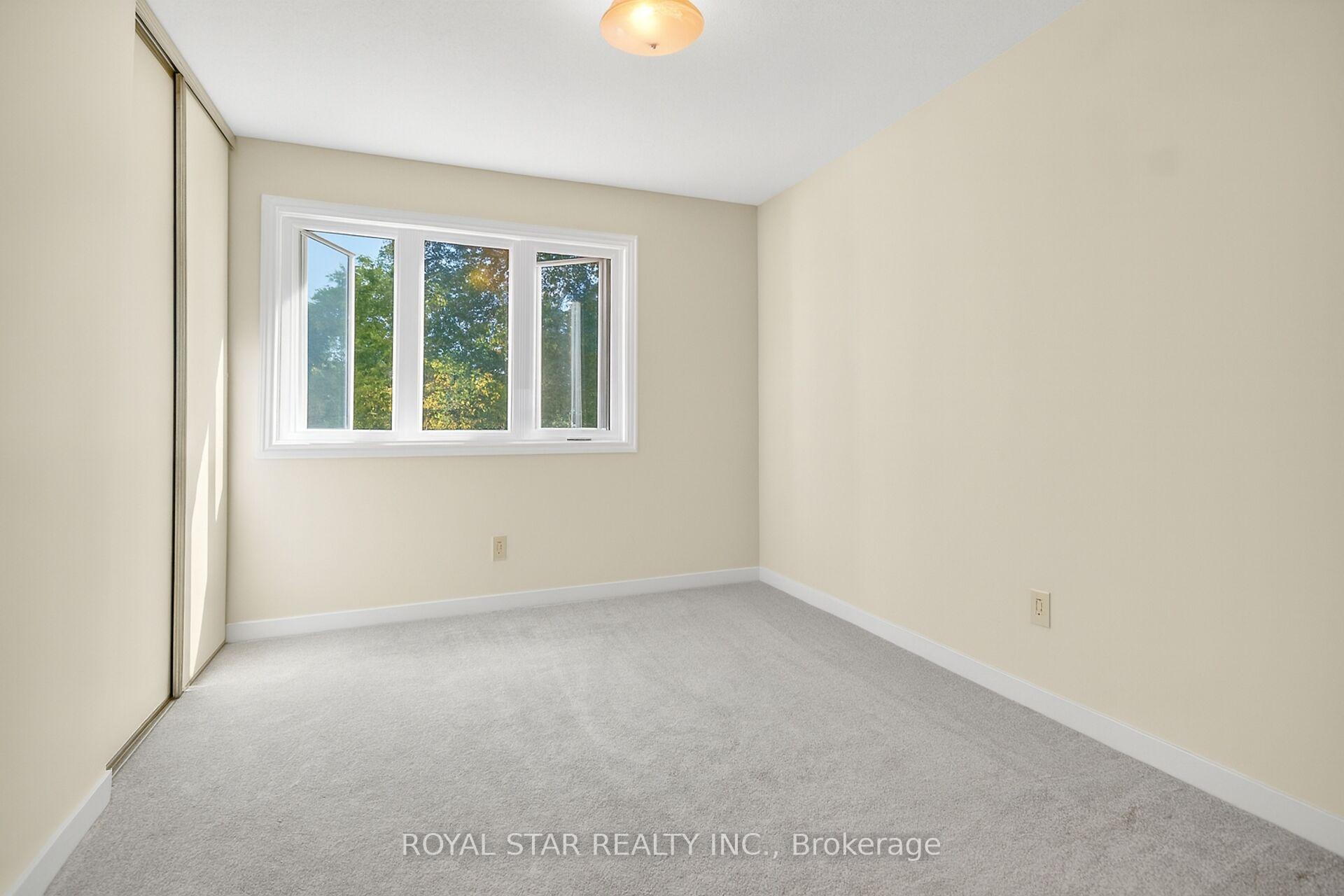Photo 27 of 5 Southland Crescent, Ottawa, Hunt Club Park — HOMEH