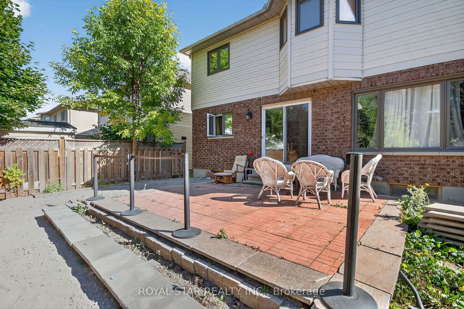 Photo 33 of 5 Southland Crescent, Ottawa, Hunt Club Park — HOMEH