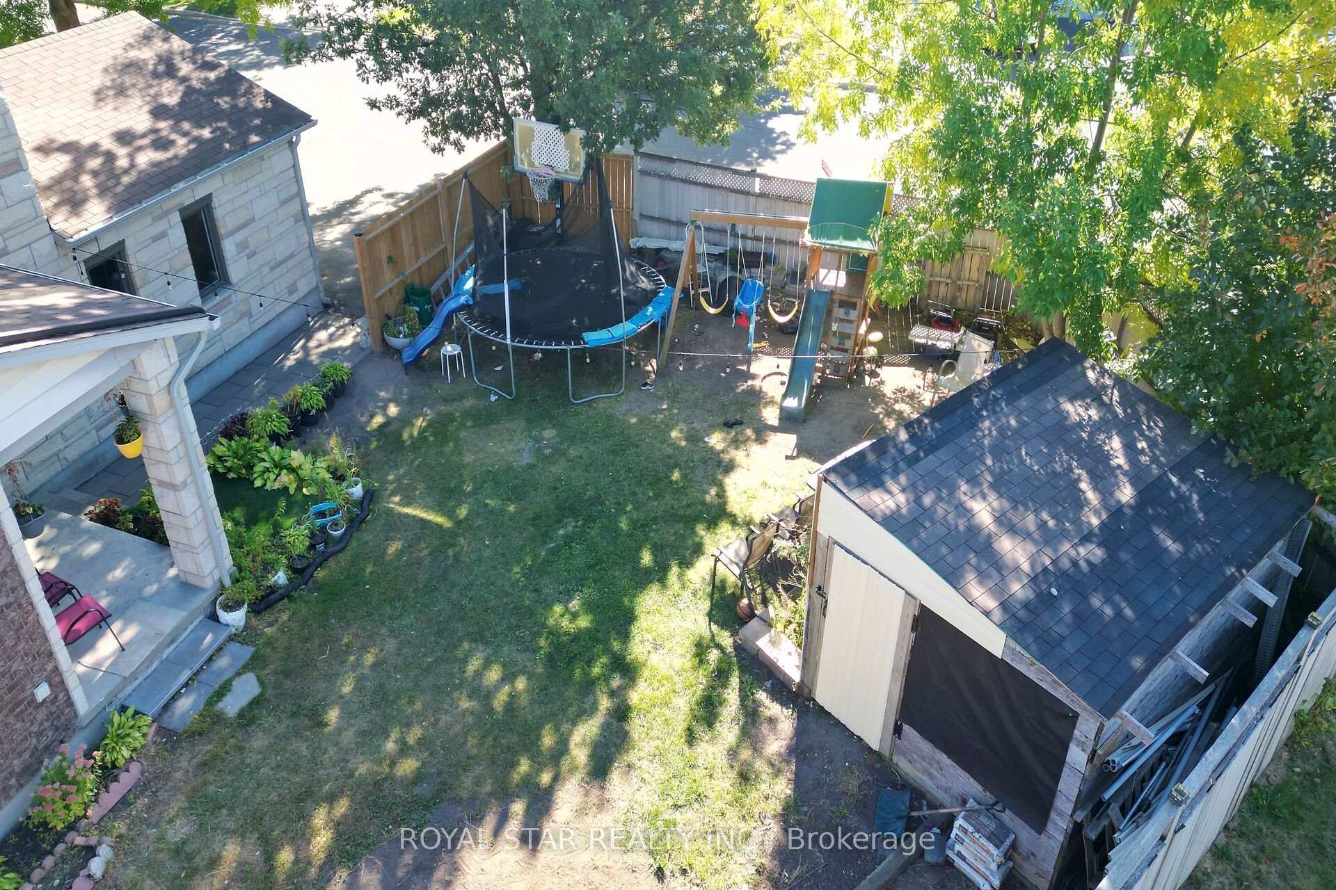 Photo 38 of 5 Southland Crescent, Ottawa, Hunt Club Park — HOMEH