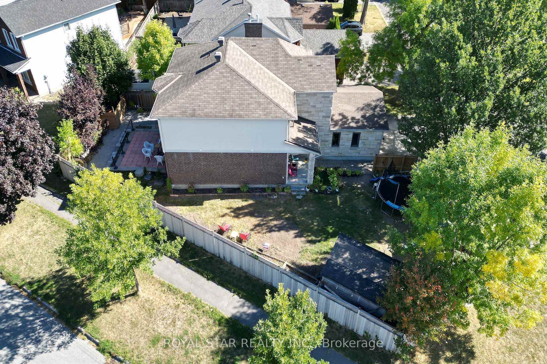 Photo 41 of 5 Southland Crescent, Ottawa, Hunt Club Park — HOMEH
