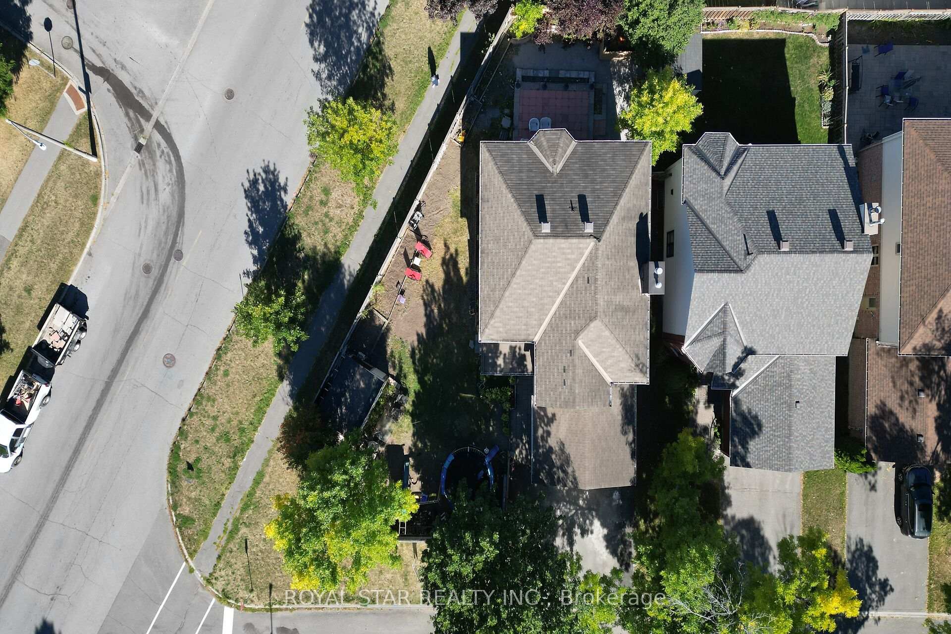Photo 43 of 5 Southland Crescent, Ottawa, Hunt Club Park — HOMEH