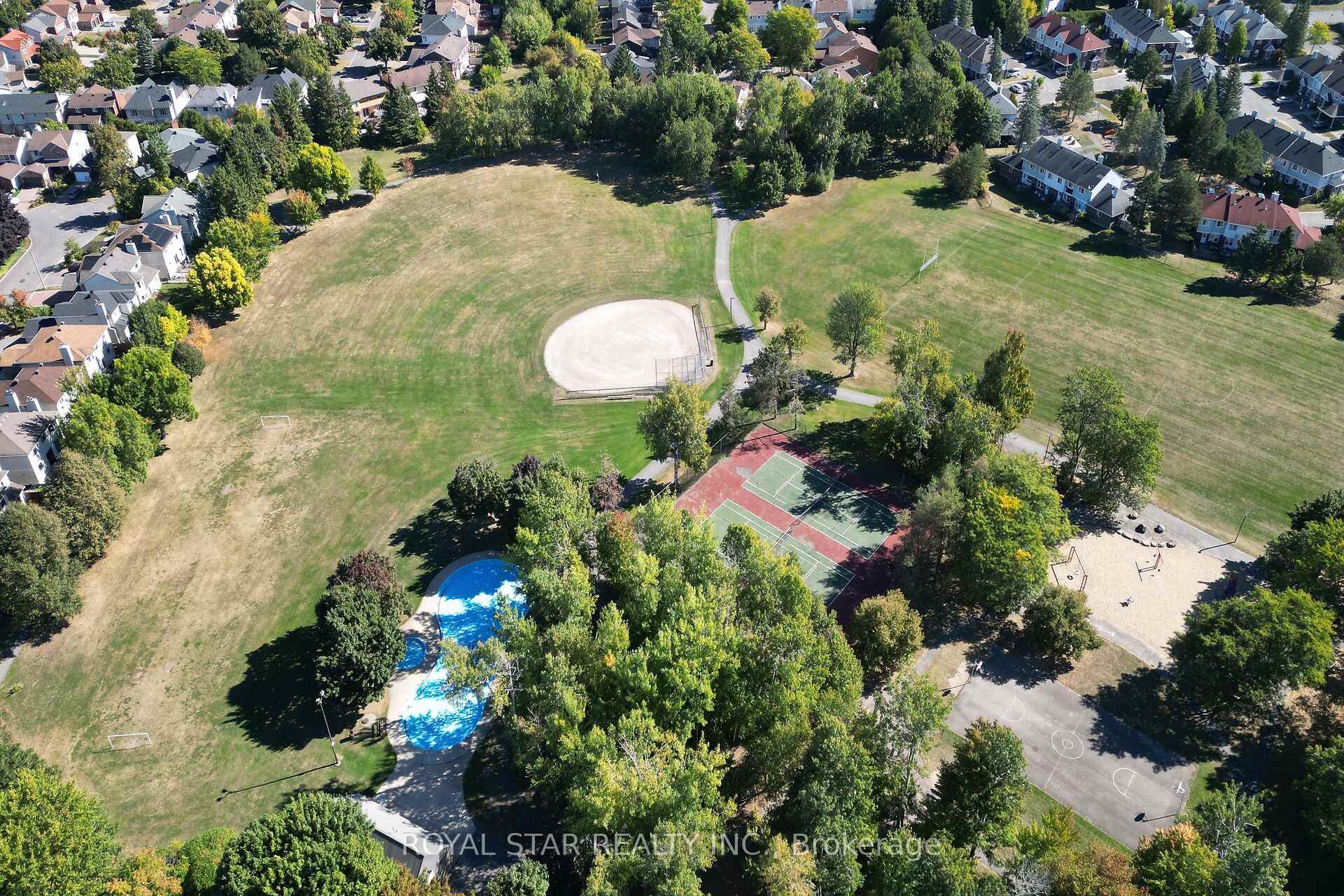 Photo 44 of 5 Southland Crescent, Ottawa, Hunt Club Park — HOMEH