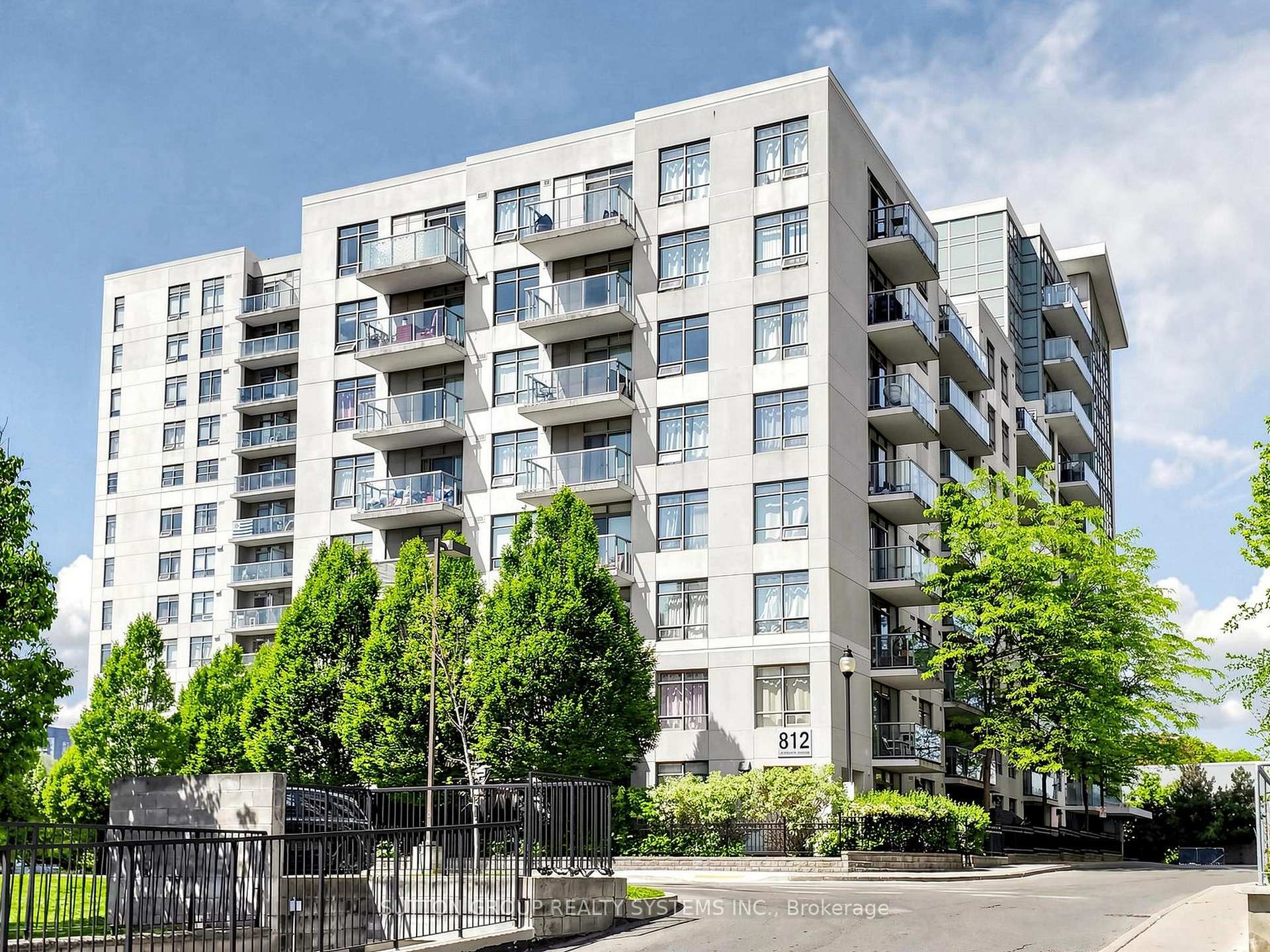 Photo 1 of Unit 714, 812 Lansdowne Avenue, Toronto, Dovercourt-Wallace Emerson-Junction — HOMEH