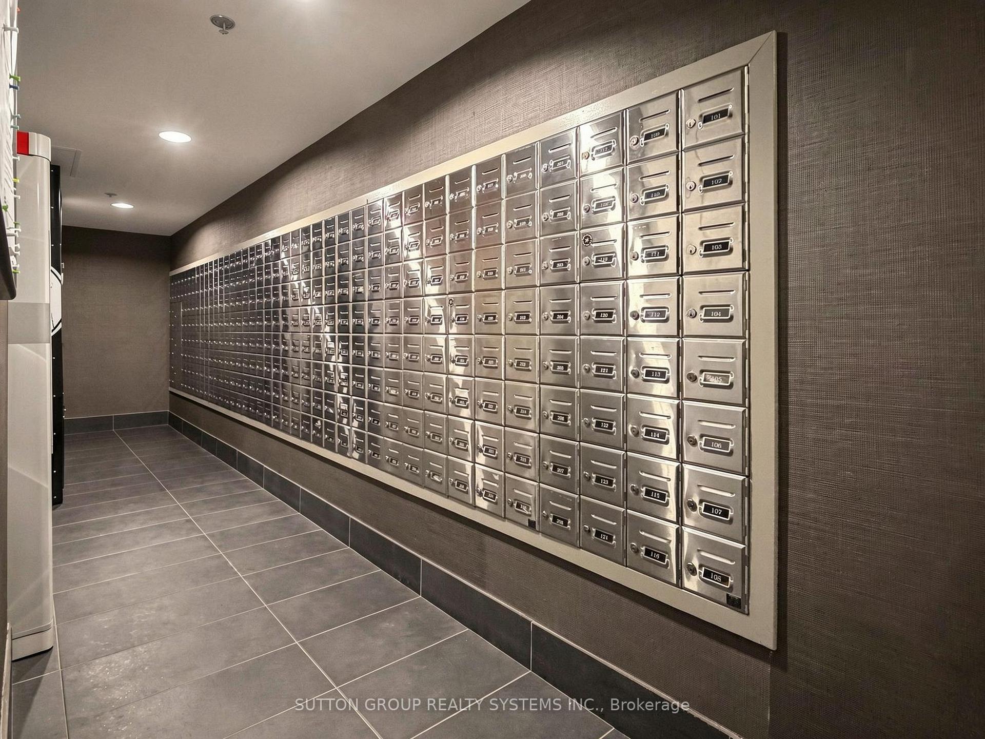 Photo 6 of Unit 714, 812 Lansdowne Avenue, Toronto, Dovercourt-Wallace Emerson-Junction — HOMEH