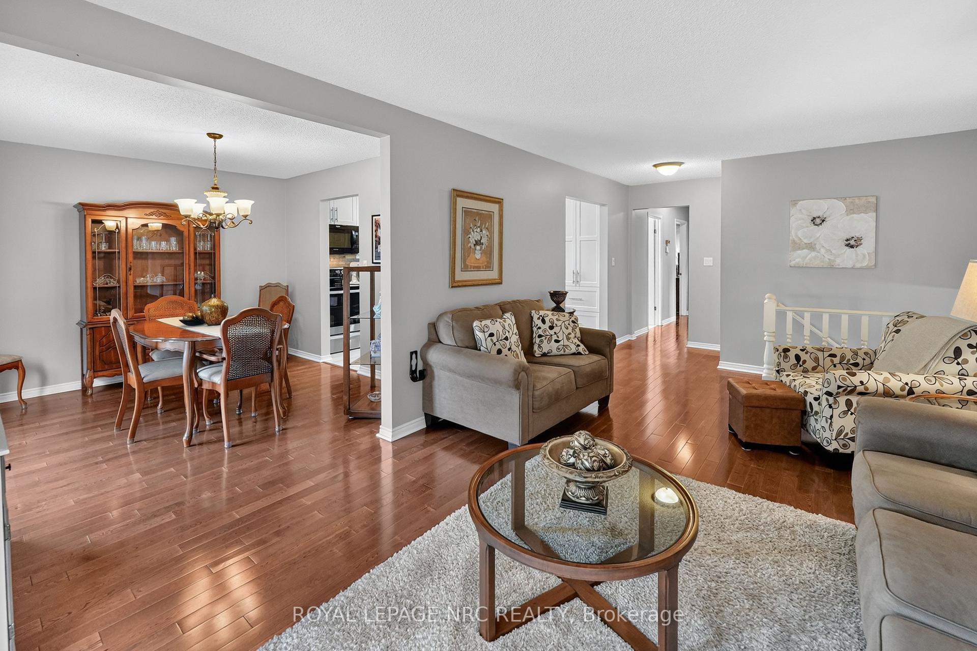 Photo 6 of 22 Jeanette Drive, St. Catharines, Vine/Linwell — HOMEH