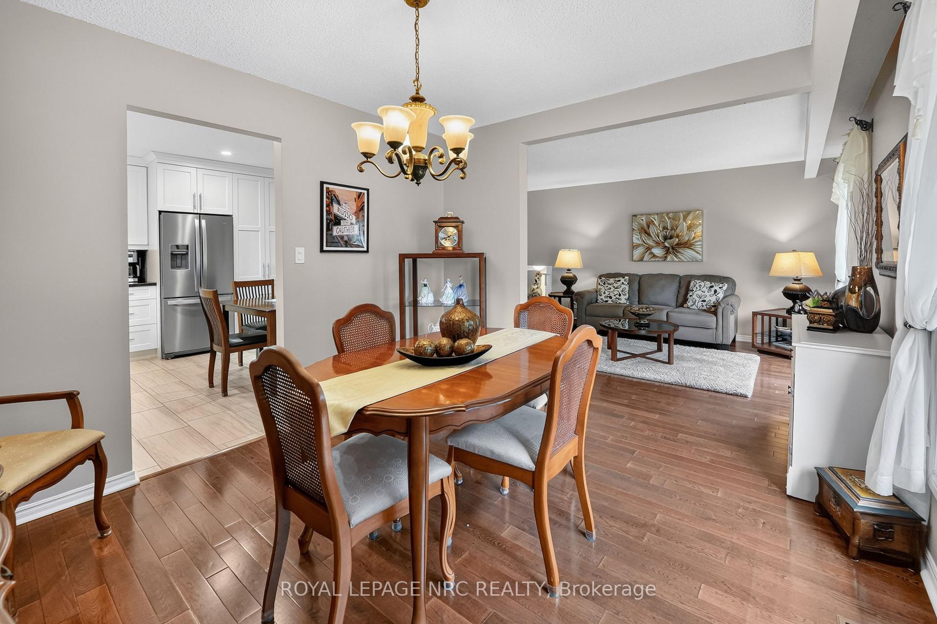 Photo 8 of 22 Jeanette Drive, St. Catharines, Vine/Linwell — HOMEH