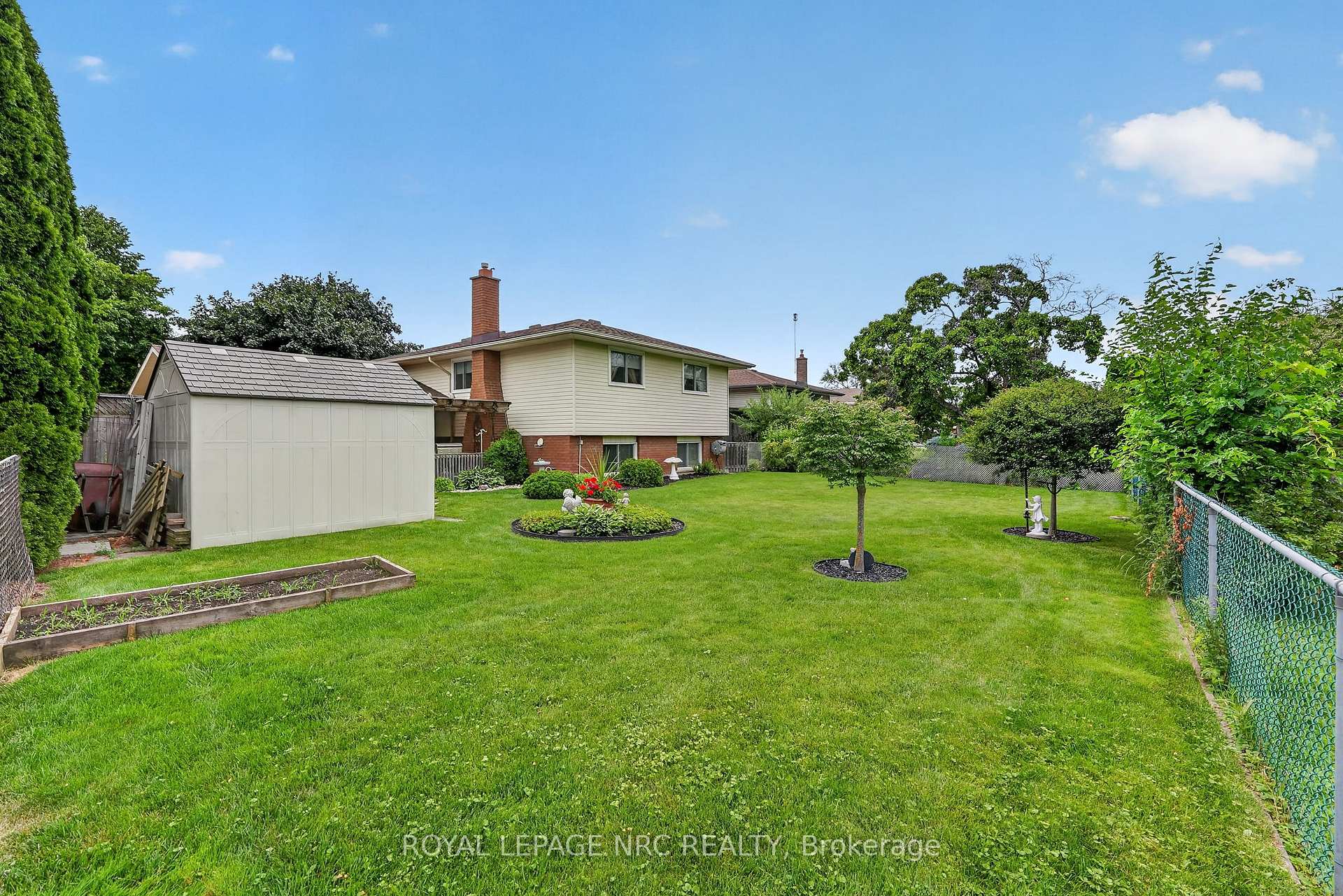Photo 32 of 22 Jeanette Drive, St. Catharines, Vine/Linwell — HOMEH