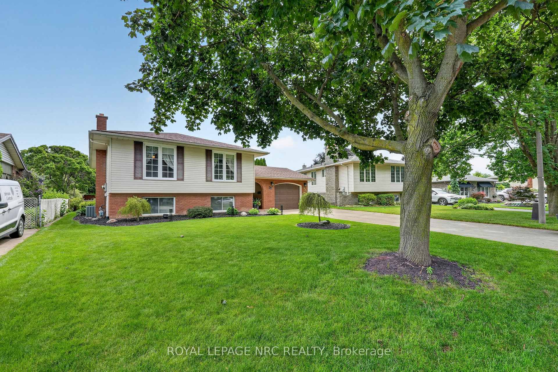 Photo 38 of 22 Jeanette Drive, St. Catharines, Vine/Linwell — HOMEH