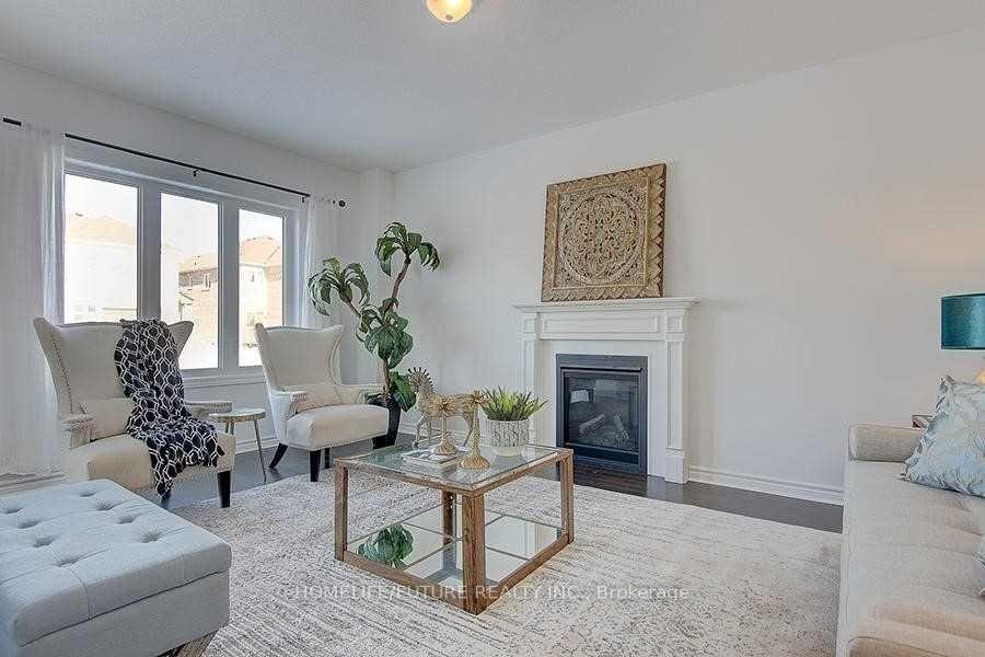 Photo 4 of 1011 Wrenwood Drive, Oshawa, Taunton — HOMEH