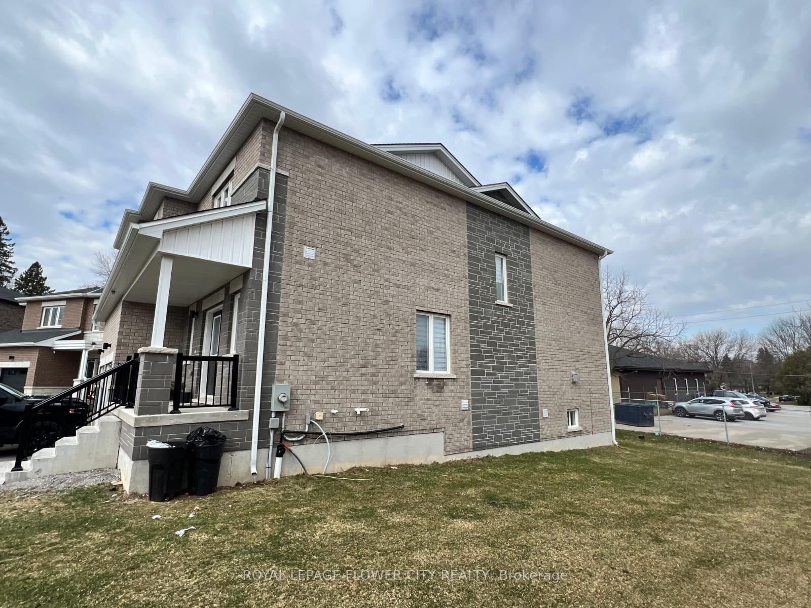 Photo 3 of 31 Tulip Crescent, Norfolk, Simcoe — HOMEH
