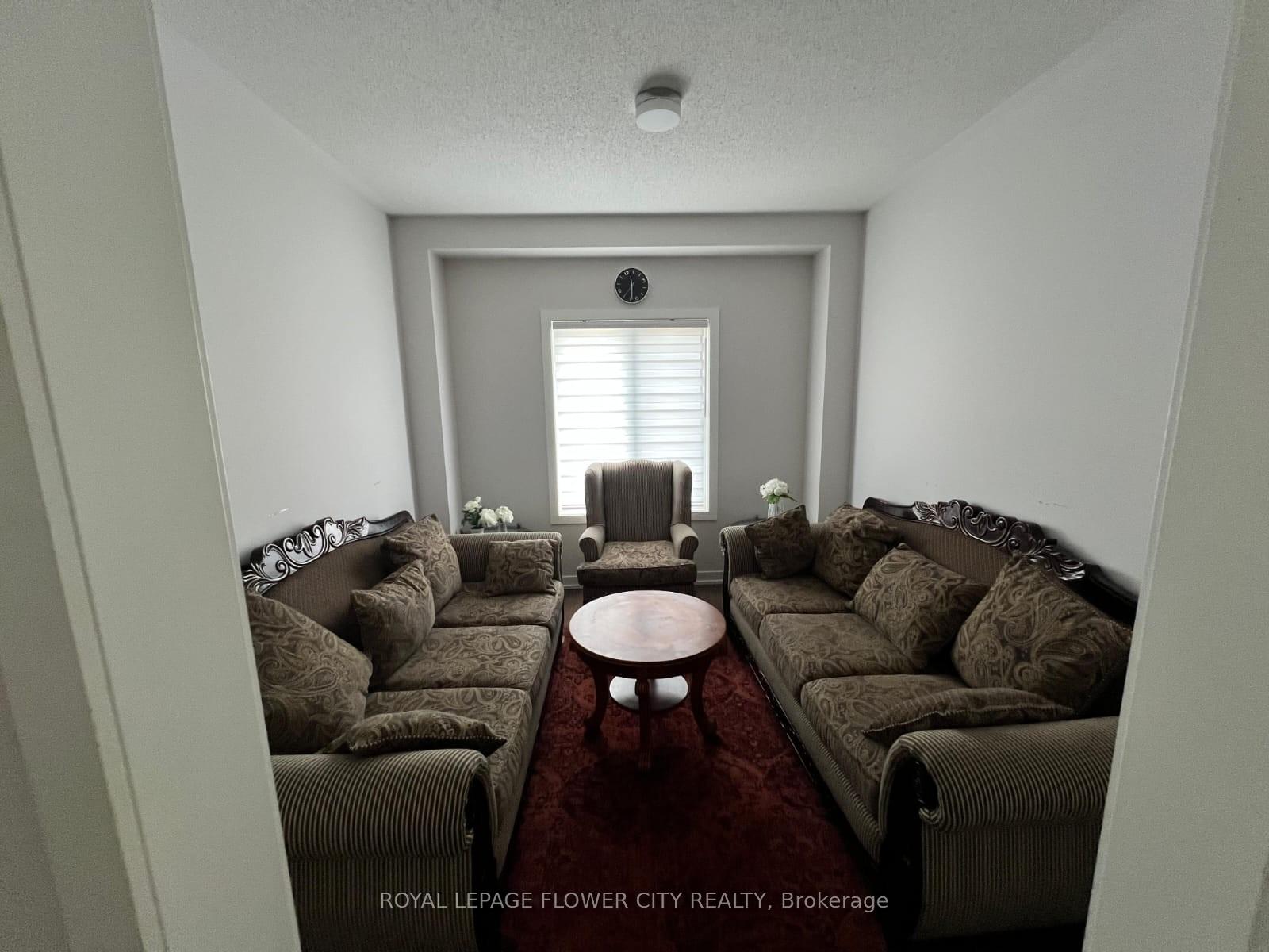 Photo 5 of 31 Tulip Crescent, Norfolk, Simcoe — HOMEH