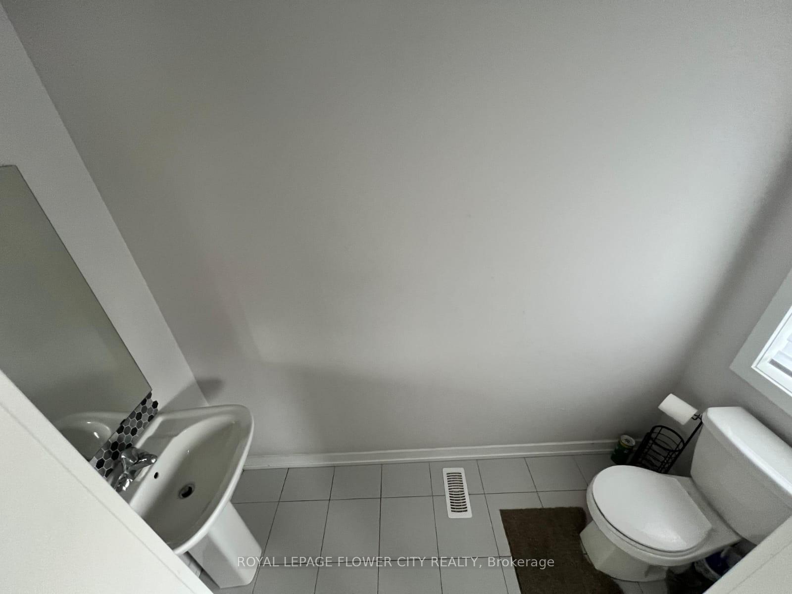 Photo 10 of 31 Tulip Crescent, Norfolk, Simcoe — HOMEH