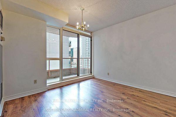 Photo 9 of Unit 2707, 736 Bay Street, Toronto, Bay Street Corridor — HOMEH