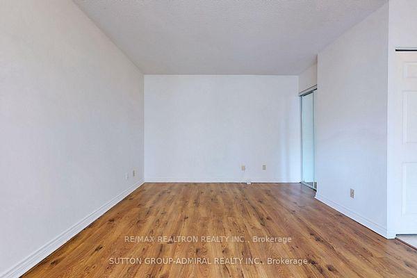 Photo 10 of Unit 2707, 736 Bay Street, Toronto, Bay Street Corridor — HOMEH