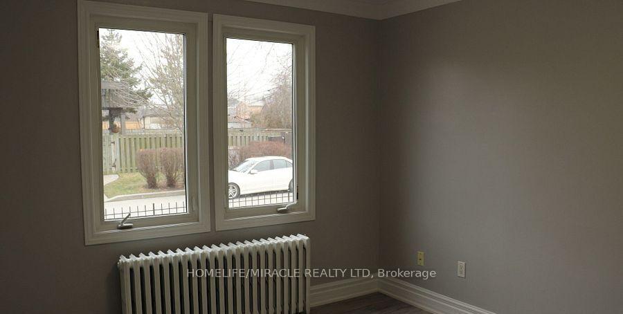 Photo 5 of Unit 4, 78 Fifth Street, Etobicoke, Etobicoke West Mall — HOMEH