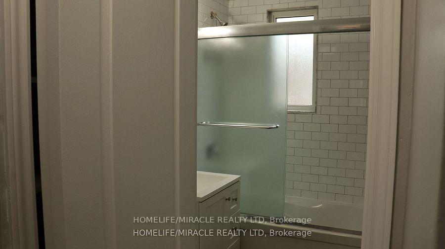 Photo 9 of Unit Unit 2, 78 Fifth Street, Etobicoke, New Toronto — HOMEH